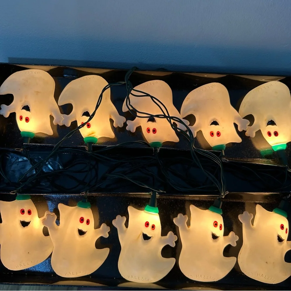 Vtg Hallmark Halloween Boo Blinkers White Ghost Plastic Blow Mold Light String